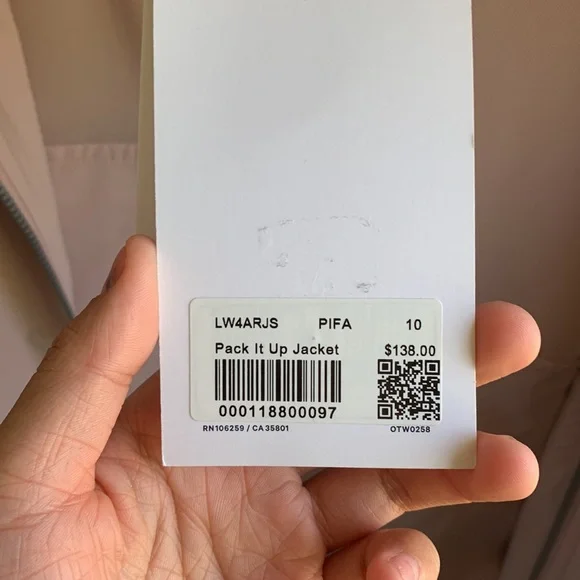 Lululemon Pack It Up Jacket - Picture 14 of 16